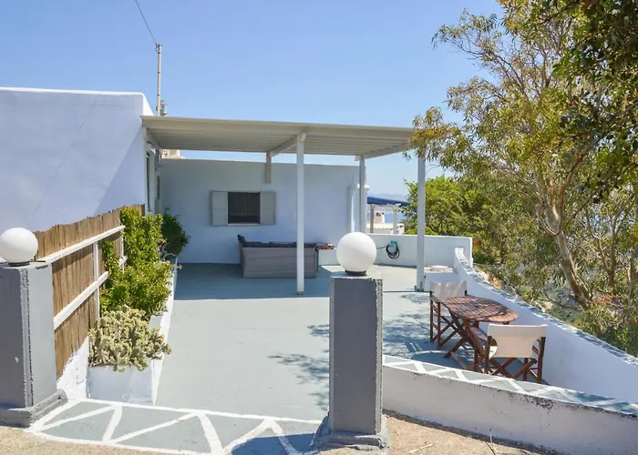 Xalakas Summer House Embourios (Milos)